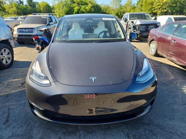 7SAYGDED5RF179011 - 2024 TESLA MODEL Y GRAY photo 5