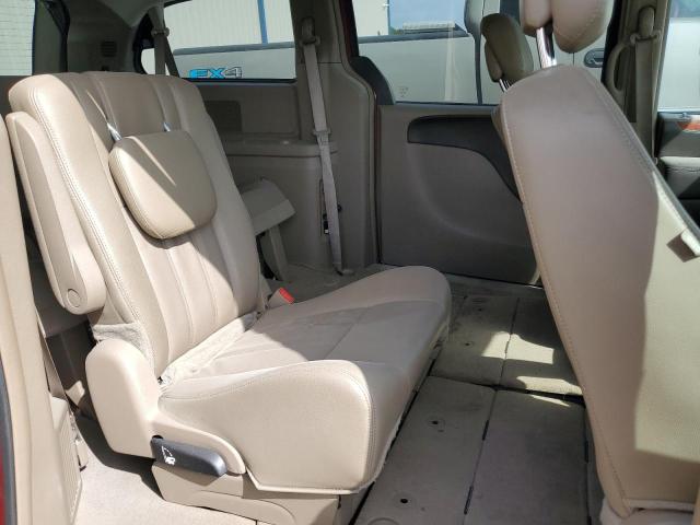 2C4RC1BG1GR156210 - 2016 CHRYSLER TOWN & COU TOURING RED photo 11