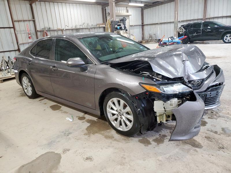 4T1B11HKXKU681390 - 2019 TOYOTA CAMRY L GRAY photo 4