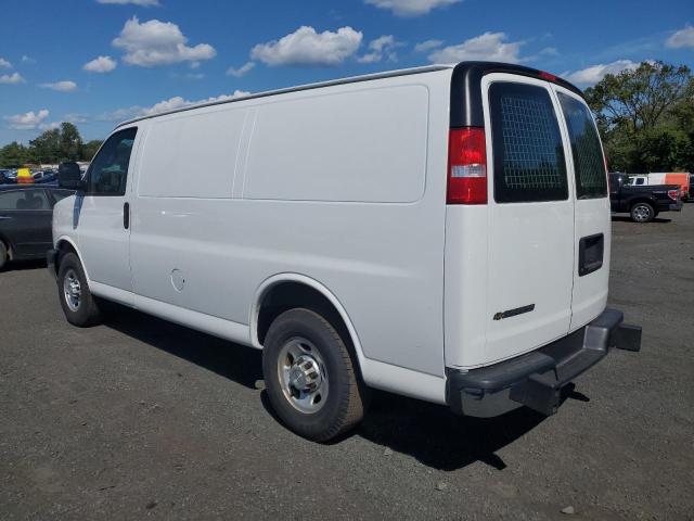 1GCWGAFG2K1240244 - 2019 CHEVROLET EXPRESS G2500 WHITE photo 2