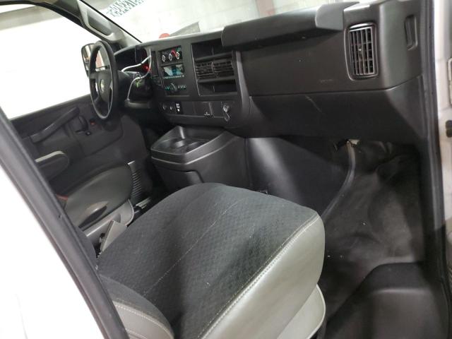 1GCWGAFG2K1240244 - 2019 CHEVROLET EXPRESS G2500 WHITE photo 8