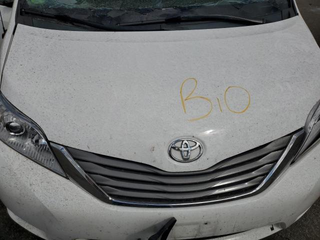 5TDYK3DC1ES465829 - 2014 TOYOTA SIENNA XLE 白色 照片 12