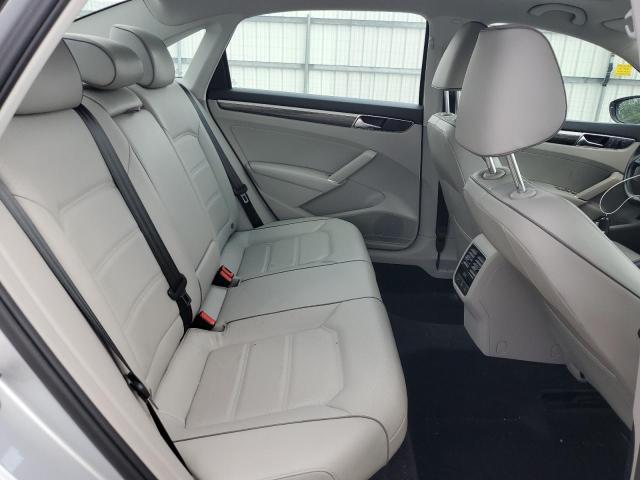 1VWBA7A30JC016655 - 2018 VOLKSWAGEN PASSAT SE Srebrny zdjęcie 10