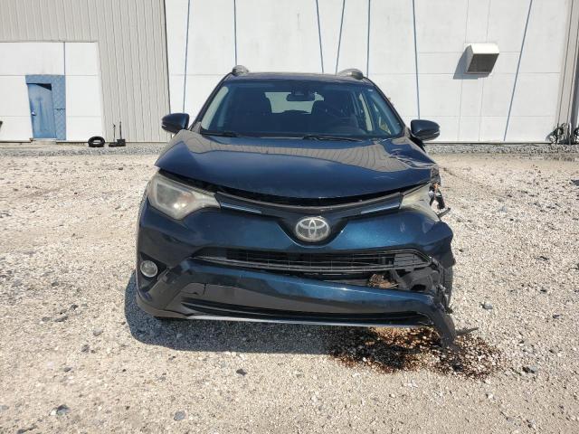 JTMWFREV4HD093644 - 2017 TOYOTA RAV4 XLE ლურჯი ფოტო 5