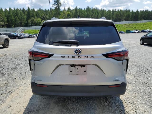 5TDJSKFC7MS028473 - 2021 TOYOTA SIENNA XLE 银色 照片 12