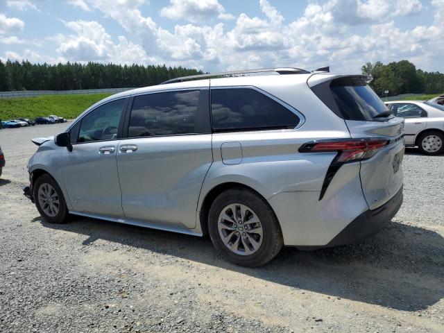 5TDJSKFC7MS028473 - 2021 TOYOTA SIENNA XLE 银色 照片 3