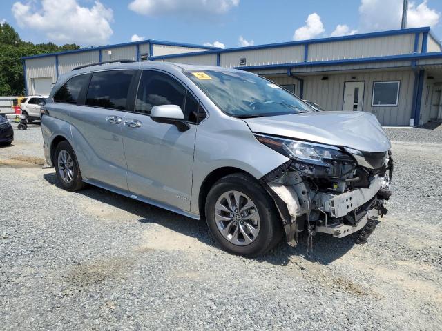 5TDJSKFC7MS028473 - 2021 TOYOTA SIENNA XLE 银色 照片 7