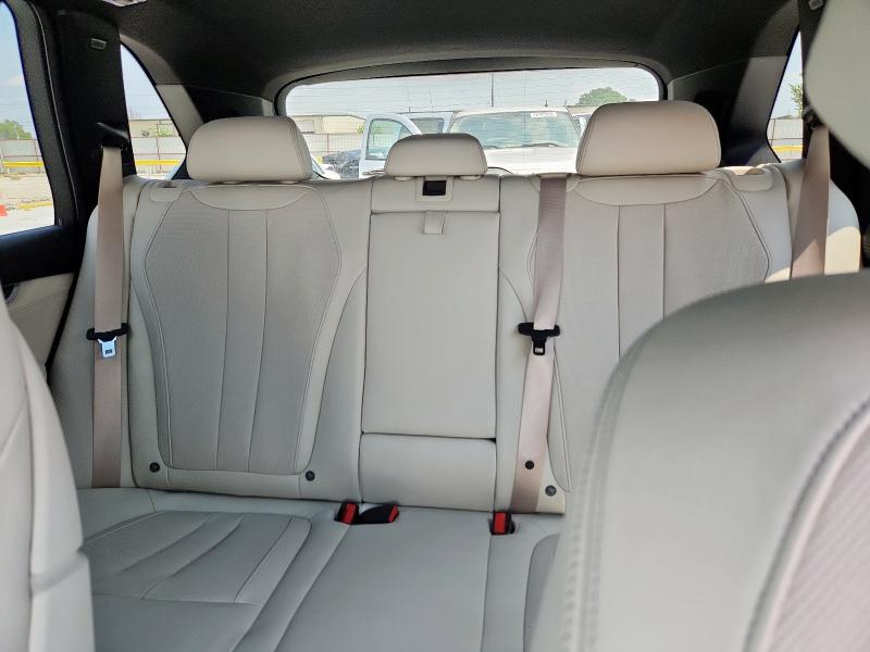 5UXKR0C58J0X97538 - 2018 BMW X5 XDRIVE35I SILVER photo 10