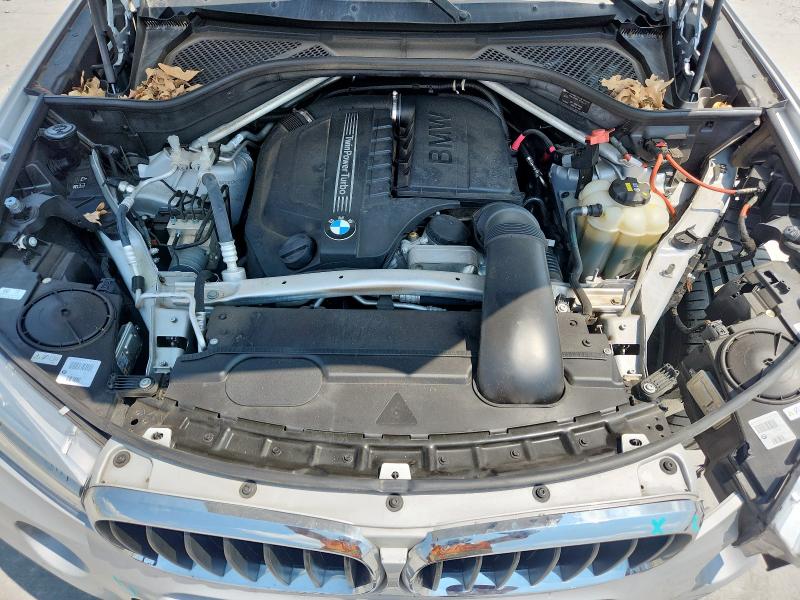 5UXKR0C58J0X97538 - 2018 BMW X5 XDRIVE35I SILVER photo 12