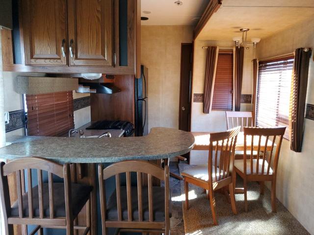 4YDT39K25D7260072 - 2013 KEYSTONE TRAILER თეთრი ფოტო 6