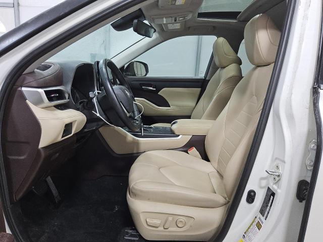 5TDGZRAHXMS533831 - 2021 TOYOTA HIGHLANDER XLE 白色 照片 7