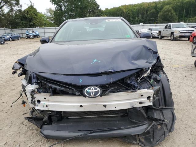 4T1C11AK3MU524334 - 2021 TOYOTA CAMRY LE BLUE photo 5