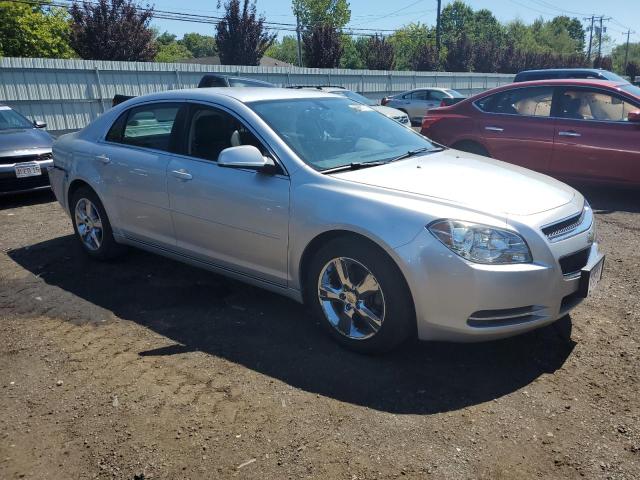 1G1ZD5EB1A4139219 - 2010 CHEVROLET MALIBU 2LT 银色 照片 4