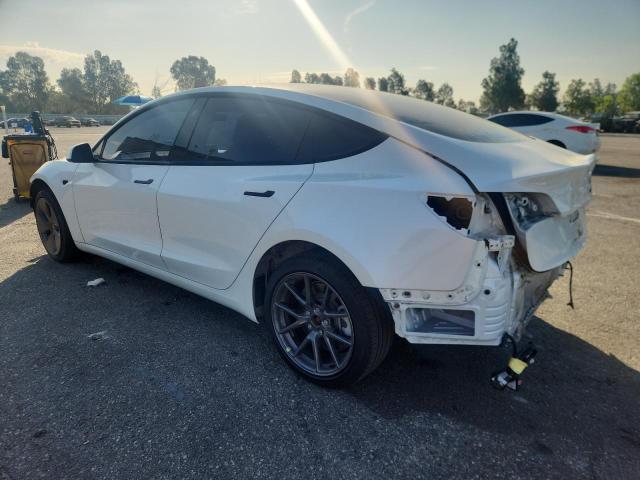 5YJ3E1EAXMF063555 - 2021 TESLA MODEL 3 WHITE photo 2