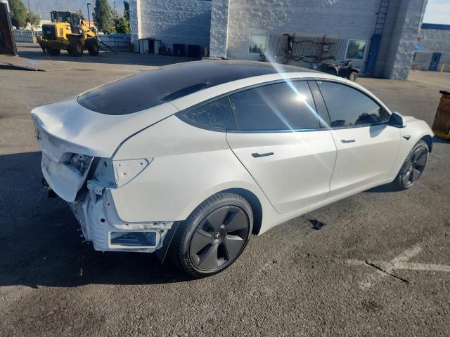 5YJ3E1EAXMF063555 - 2021 TESLA MODEL 3 WHITE photo 3