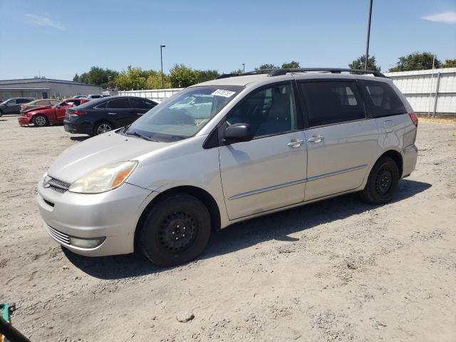 2004 TOYOTA SIENNA XLE, 