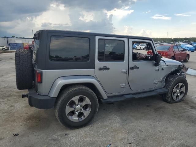 1C4BJWEG1JL937518 - 2018 JEEP WRANGLER UNLIMITED SAHARA SILVER photo 3