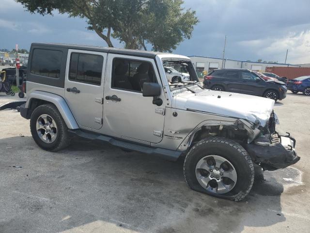 1C4BJWEG1JL937518 - 2018 JEEP WRANGLER UNLIMITED SAHARA SILVER photo 4