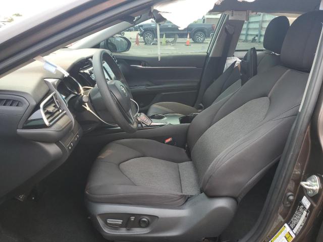 4T1B11HK1JU153834 - 2018 TOYOTA CAMRY L TAN photo 7