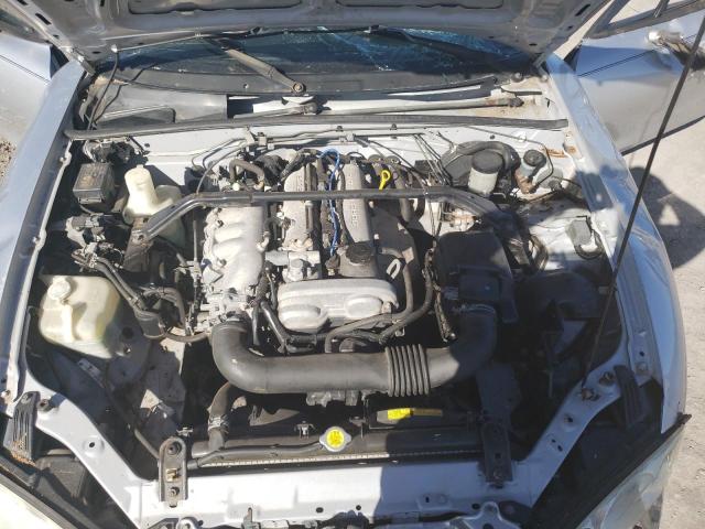 JM1NB353030303594 - 2003 MAZDA MX-5 MIATA BASE SILVER photo 11