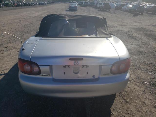 JM1NB353030303594 - 2003 MAZDA MX-5 MIATA BASE SILVER photo 6