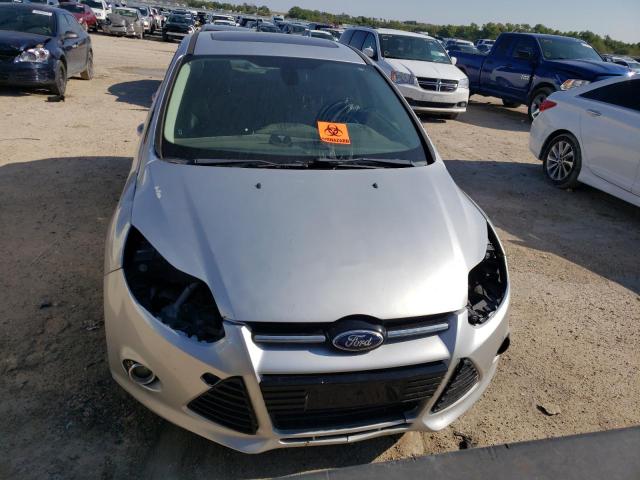 1FAHP3N20CL347394 - 2012 FORD FOCUS TITANIUM SILVER photo 5