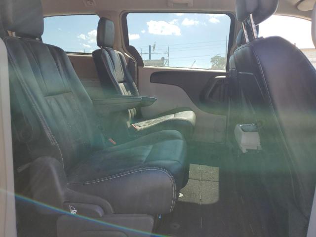 2C4RC1BG2GR141117 - 2016 CHRYSLER TOWN & COU TOURING GRAY photo 11