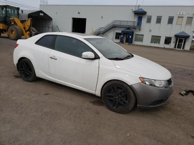 KNAFW6A37B5443897 - 2011 KIA FORTE SX WHITE photo 4