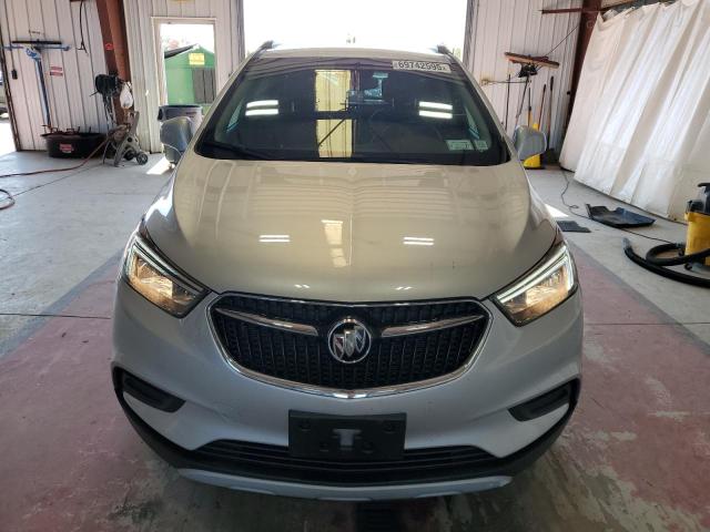 KL4CJESM1NB519085 - 2022 BUICK ENCORE PREFERRED ვერცხლისფერი ფოტო 5