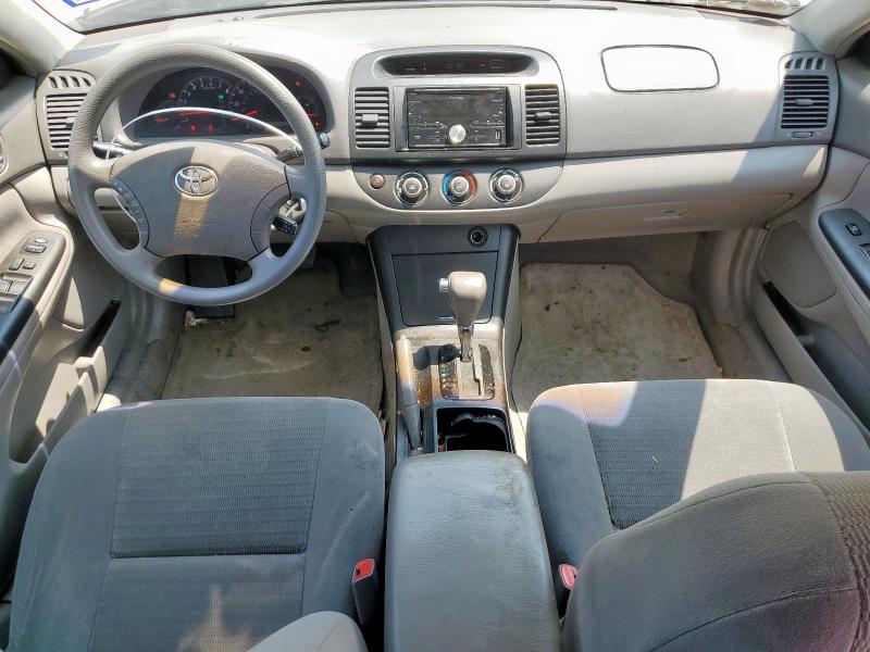 4T1BE32KX5U640464 - 2005 TOYOTA CAMRY LE SILVER photo 8