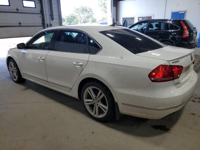 1VWCN7A34EC067297 - 2014 VOLKSWAGEN PASSAT SEL Weiß Foto 2