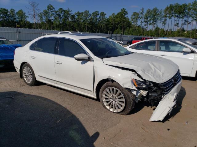 1VWBT7A31GC035444 - 2016 VOLKSWAGEN PASSAT SE WHITE photo 4