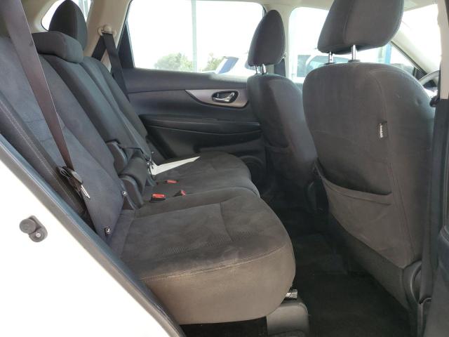 KNMAT2MV7GP660146 - 2016 NISSAN ROGUE S WHITE photo 11
