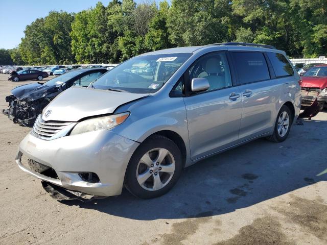 2015 TOYOTA SIENNA LE, 