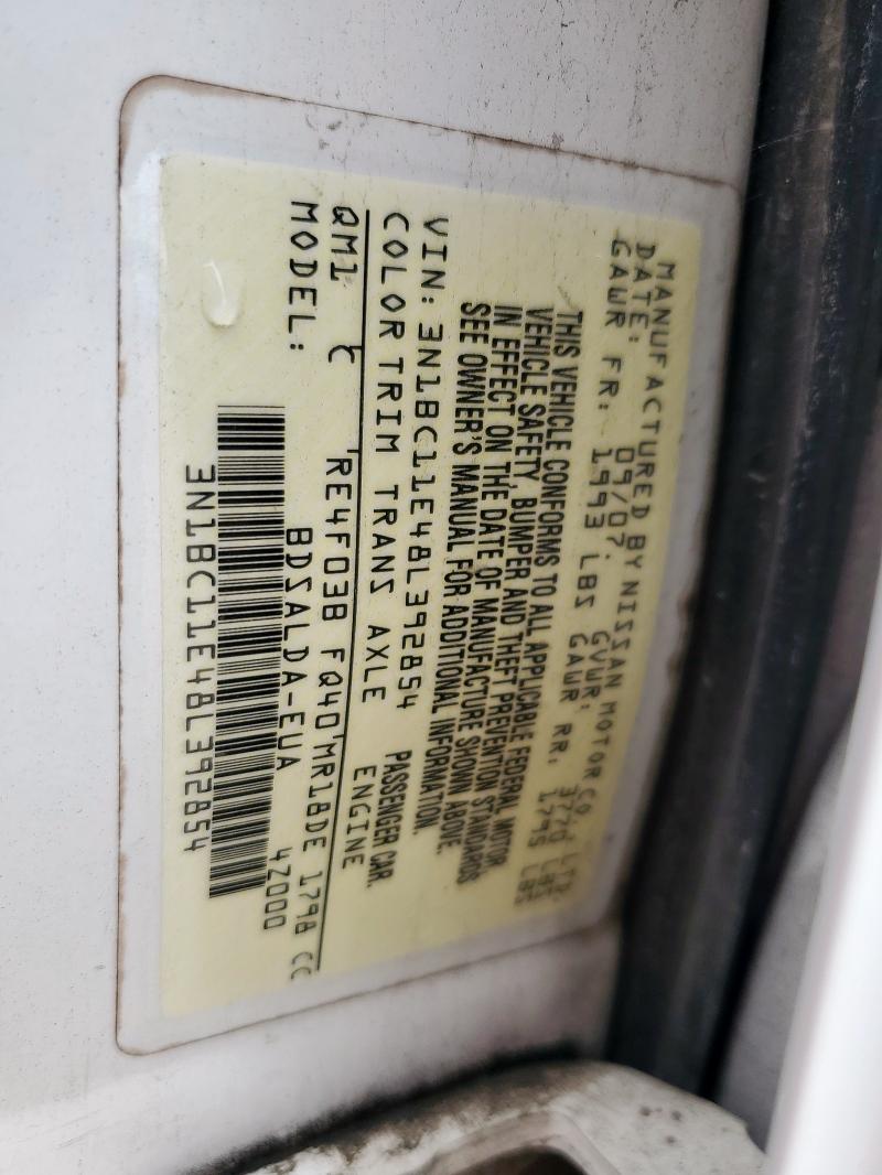 3N1BC11E48L392854 - 2008 NISSAN VERSA S WHITE photo 12