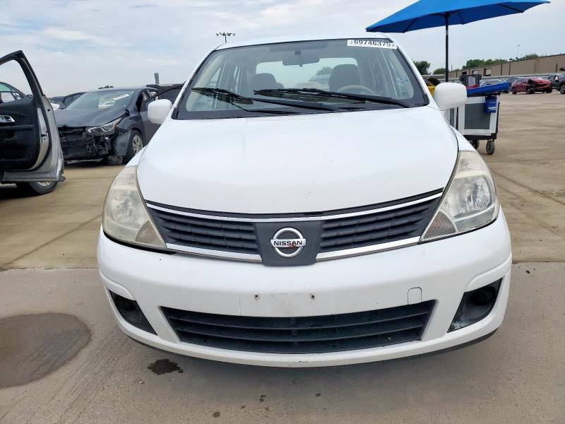 3N1BC11E48L392854 - 2008 NISSAN VERSA S WHITE photo 5