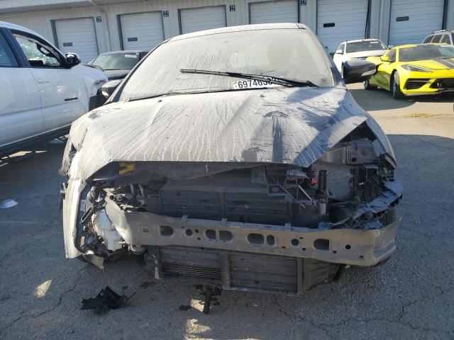 1FADP3F28HL259813 - 2017 FORD FOCUS SE GRAY photo 5