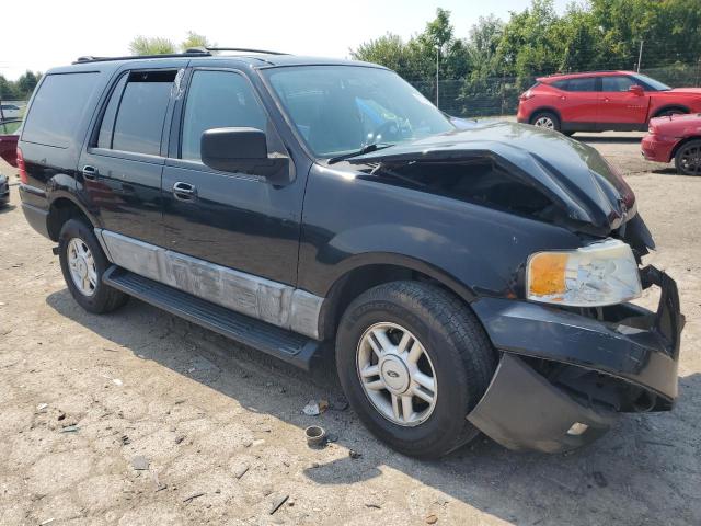 1FMRU15W54LB23257 - 2004 FORD EXPEDITION XLT BLACK photo 4