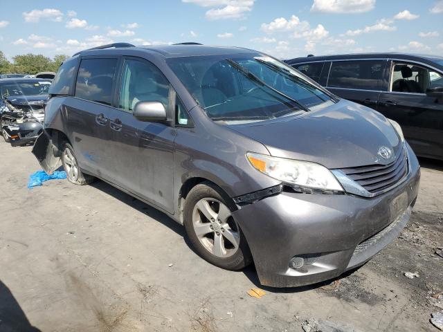 5TDKK3DC1FS641446 - 2015 TOYOTA SIENNA LE GRAY photo 4