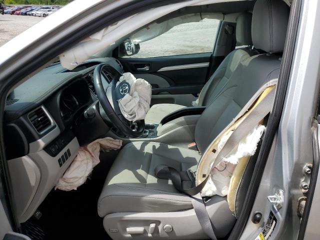5TDKZRFH4KS561379 - 2019 TOYOTA HIGHLANDER SE Gümüş fotoğraf 7