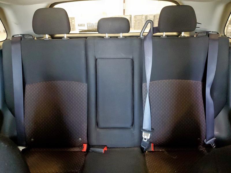 JA4AP3AU0JU019980 - 2018 MITSUBISHI OUTLANDER ES WHITE photo 10