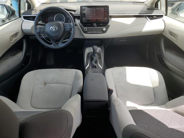 5YFEPMAE9NP285488 - 2022 TOYOTA COROLLA LE 银色 照片 8