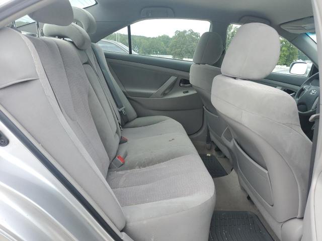 4T1BF3EK9AU072758 - 2010 TOYOTA CAMRY BASE SILVER photo 10