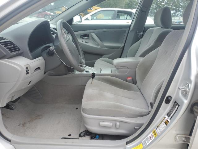 4T1BF3EK9AU072758 - 2010 TOYOTA CAMRY BASE SILVER photo 7