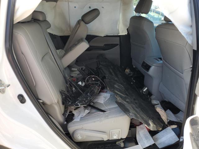 5TDJZRFHXKS588372 - 2019 TOYOTA HIGHLANDER SE 白色 照片 11