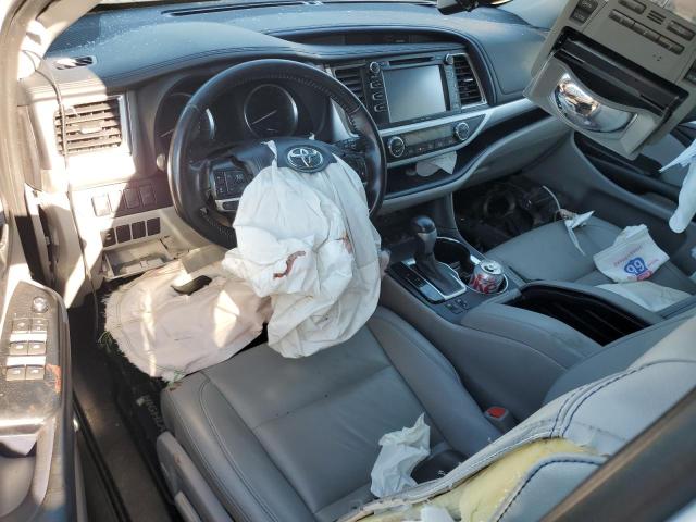 5TDJZRFHXKS588372 - 2019 TOYOTA HIGHLANDER SE 白色 照片 8