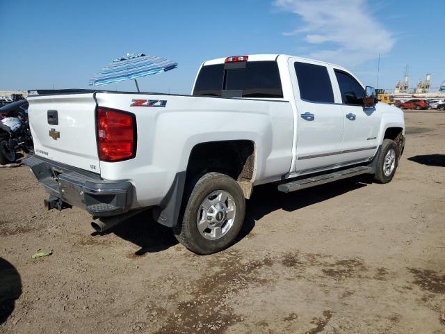 1GC1KWEG3GF302512 - 2016 CHEVROLET SILVERADO K2500 HEAVY DUTY LTZ WHITE photo 3