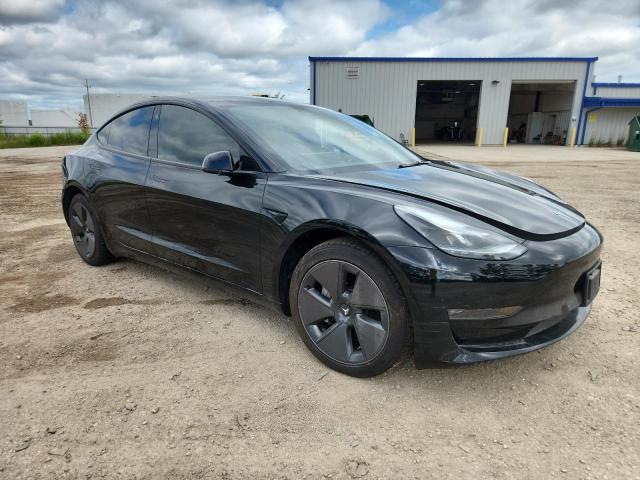 5YJ3E1EB8NF336972 - 2022 TESLA MODEL 3 أسود صورة 4