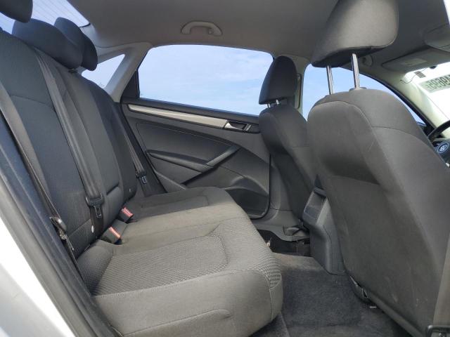 1VWAP7A37DC061753 - 2013 VOLKSWAGEN PASSAT S SILVER photo 10