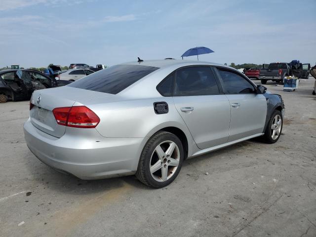 1VWAP7A37DC061753 - 2013 VOLKSWAGEN PASSAT S SILVER photo 3